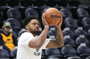 他频繁回撤 他频繁回撤